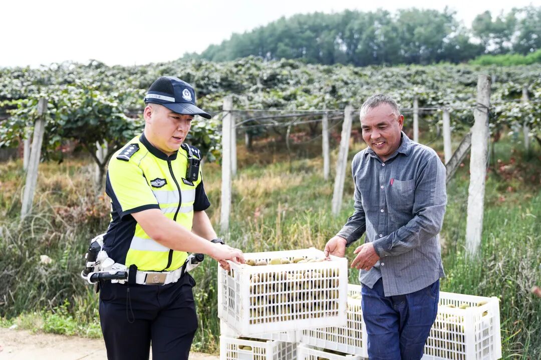 绵阳市公安局安州区分局关于公开招聘警务辅助人员的公告