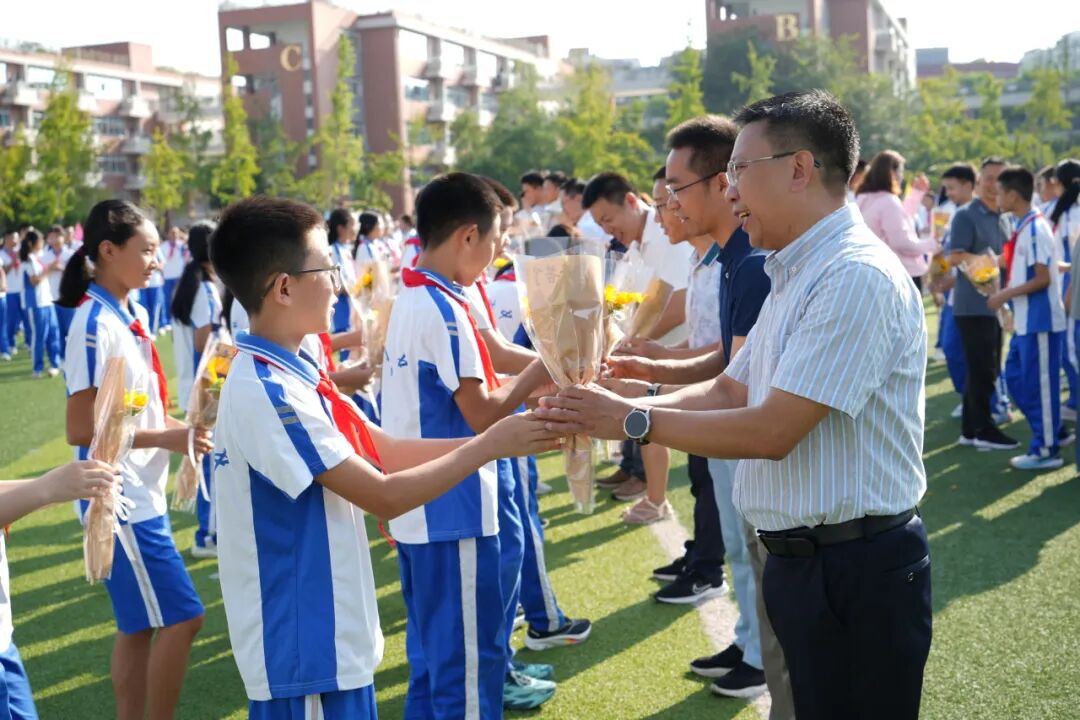四川大学附属中学新城分校教师招聘公告